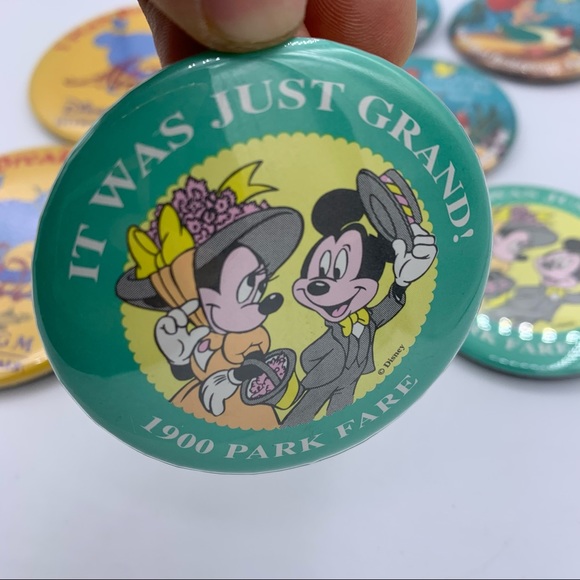 Vintage Disney pin buttons bundle of 8 - Picture 4 of 9